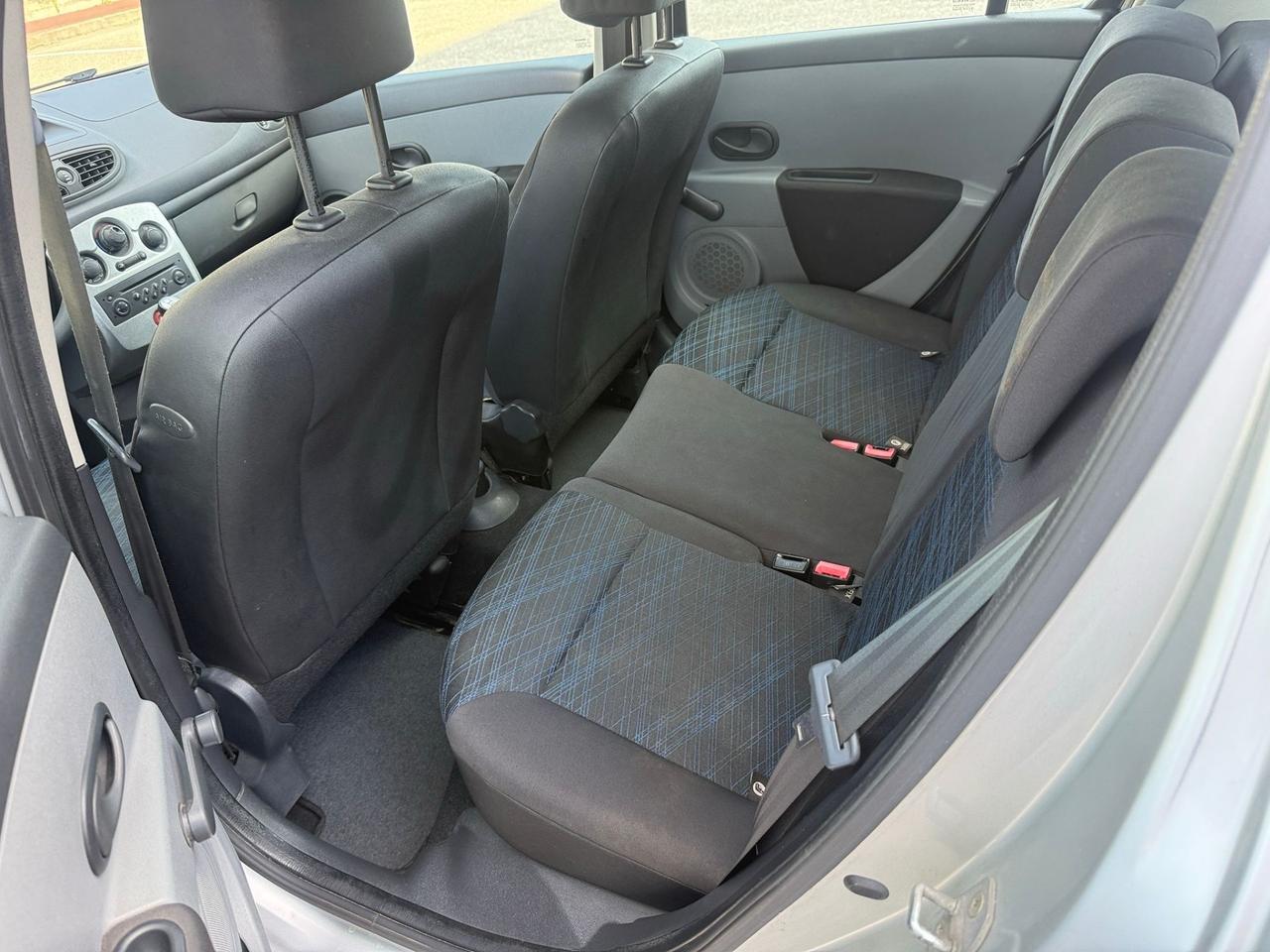 Renault Clio 1.4 16V 5 porte Luxe