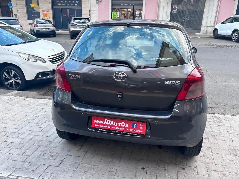 Toyota Yaris 1.4 D-4D 5 porte Navi