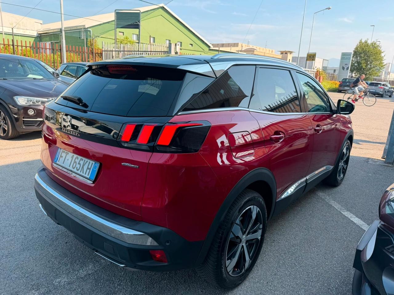 Peugeot 3008 1.2 GT LINE