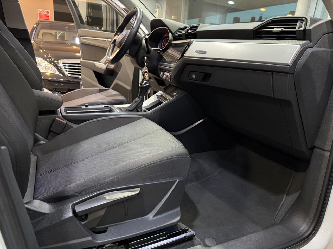 Audi Q3 35 2.0 tdi Business s-tronic 2019 !!