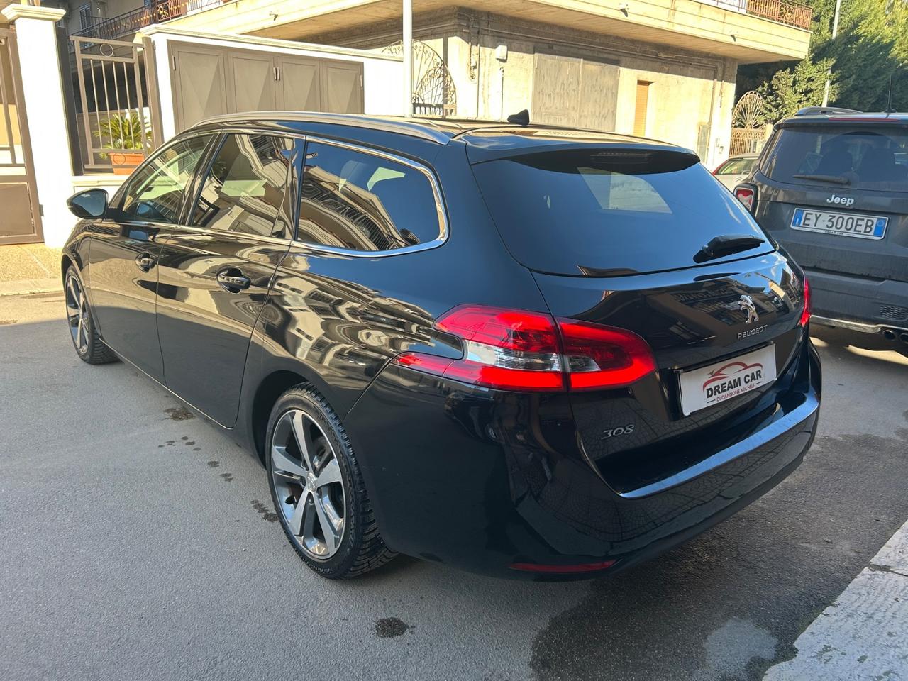 Peugeot 308 BlueHDi 120 S&S EAT6 SW Allure