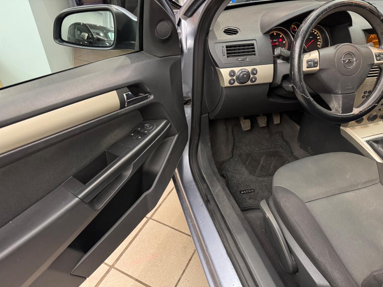 Opel Astra 1.9 CDTI 120CV Station Wagon Enjoy