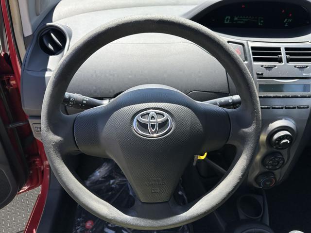 TOYOTA Yaris 1.0 5 porte