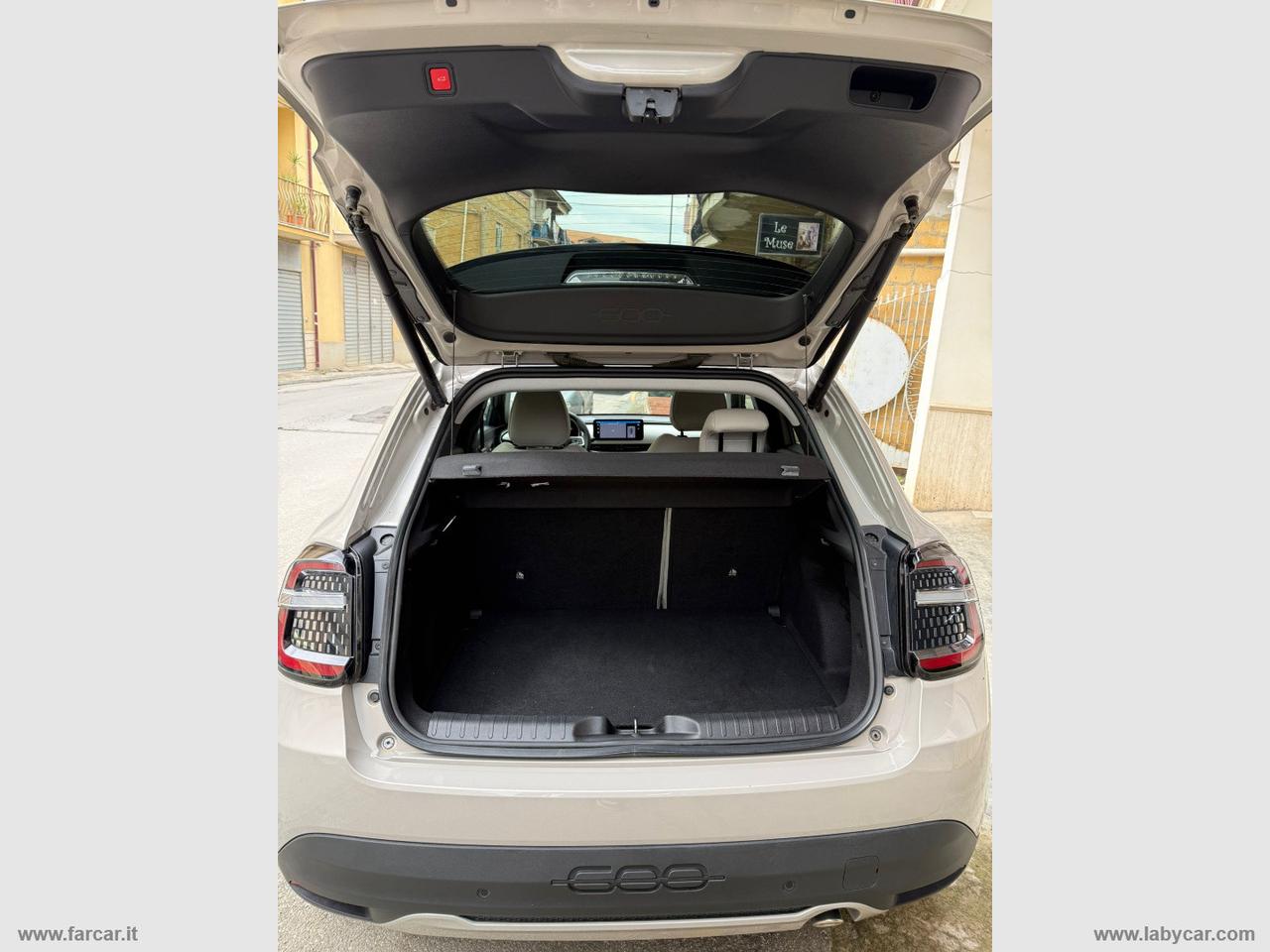 FIAT 600 Hybrid 110 CV DCT MHEV La Prima II