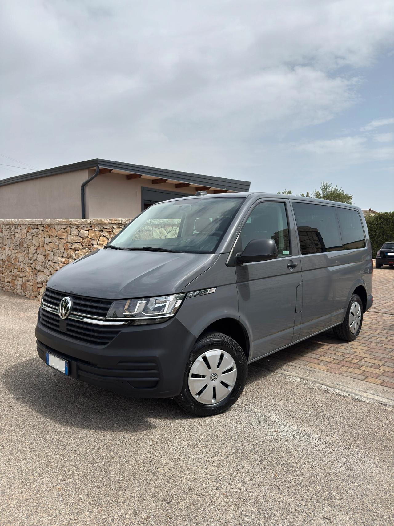 Volkswagen Caravelle 2.0 TDI 110 cv Trendline 9 posti
