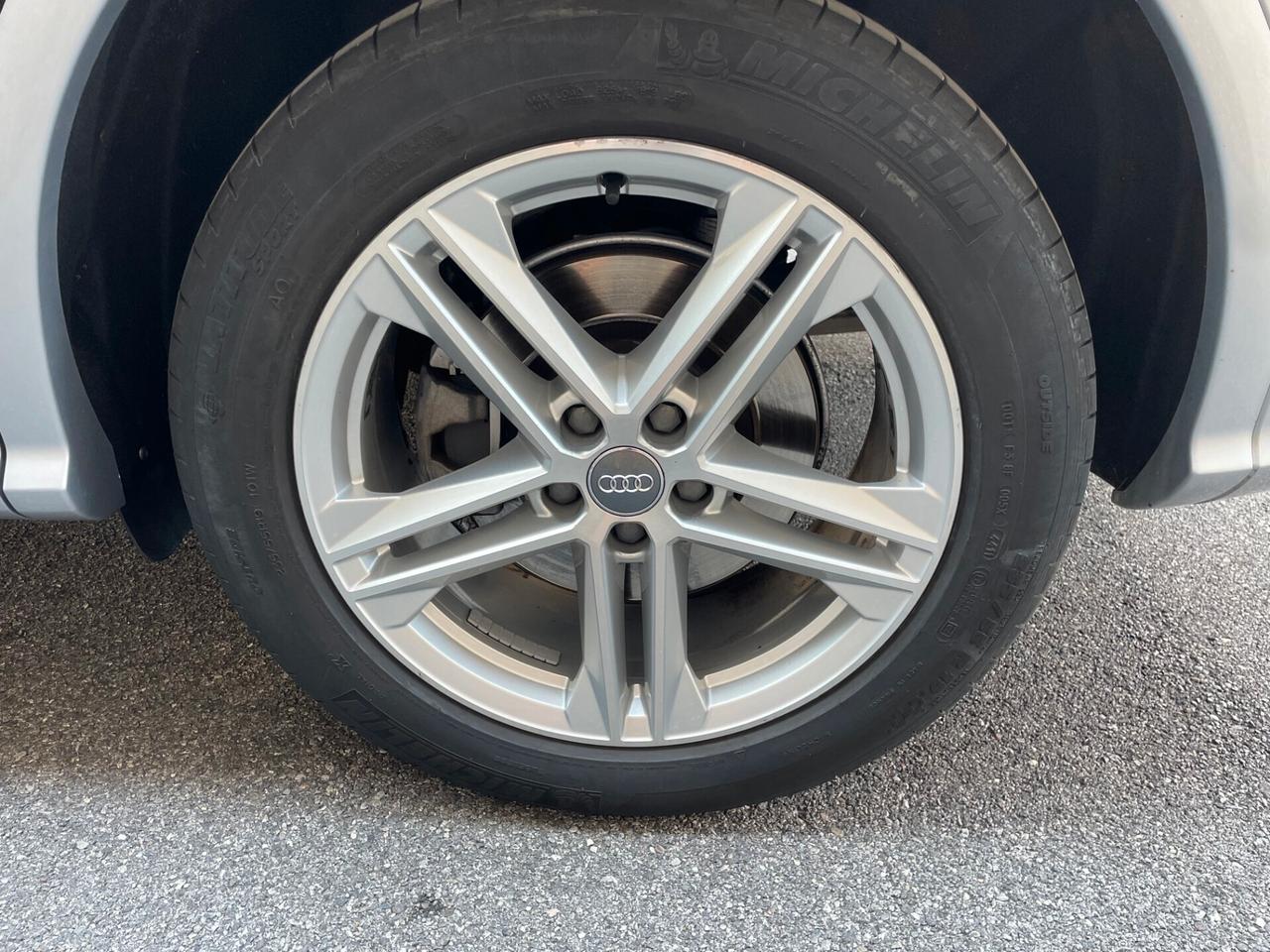 Audi Q5 2.0 40 TDI quattro S tronic S line plus