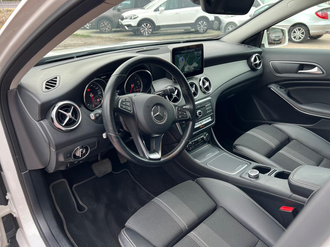 Mercedes-benz GLA 200 d Automatic Premium