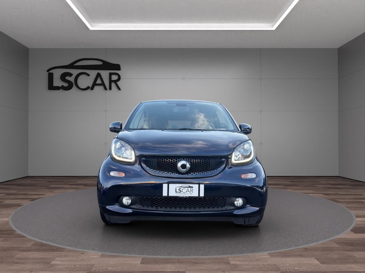 Smart fortwo coupe 1.0 71 CV Paris Blue - Unipro - Promo Finanziamento - Tetto panoramico - Sedili riscaldabili