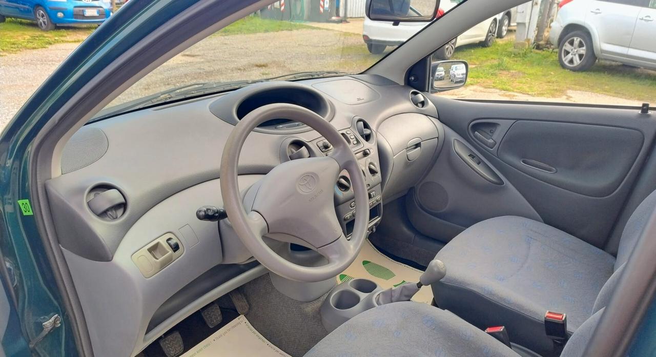 Toyota Yaris 1.0 5 Porte Adatta anche a neopatentati