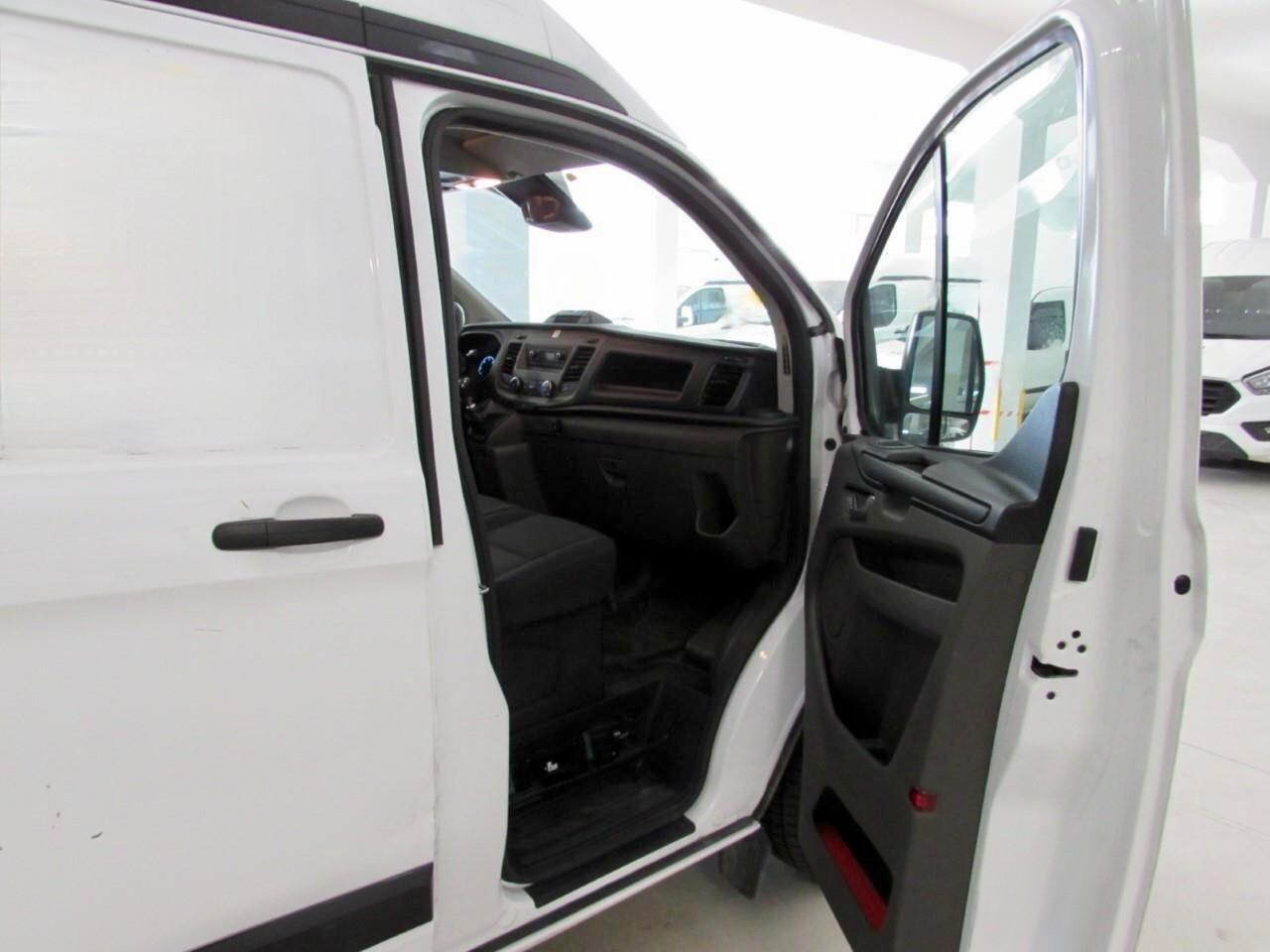 Ford Transit Custom L2H2 2.0TDI 130CV MOD. CONNECT - NAZIONALE