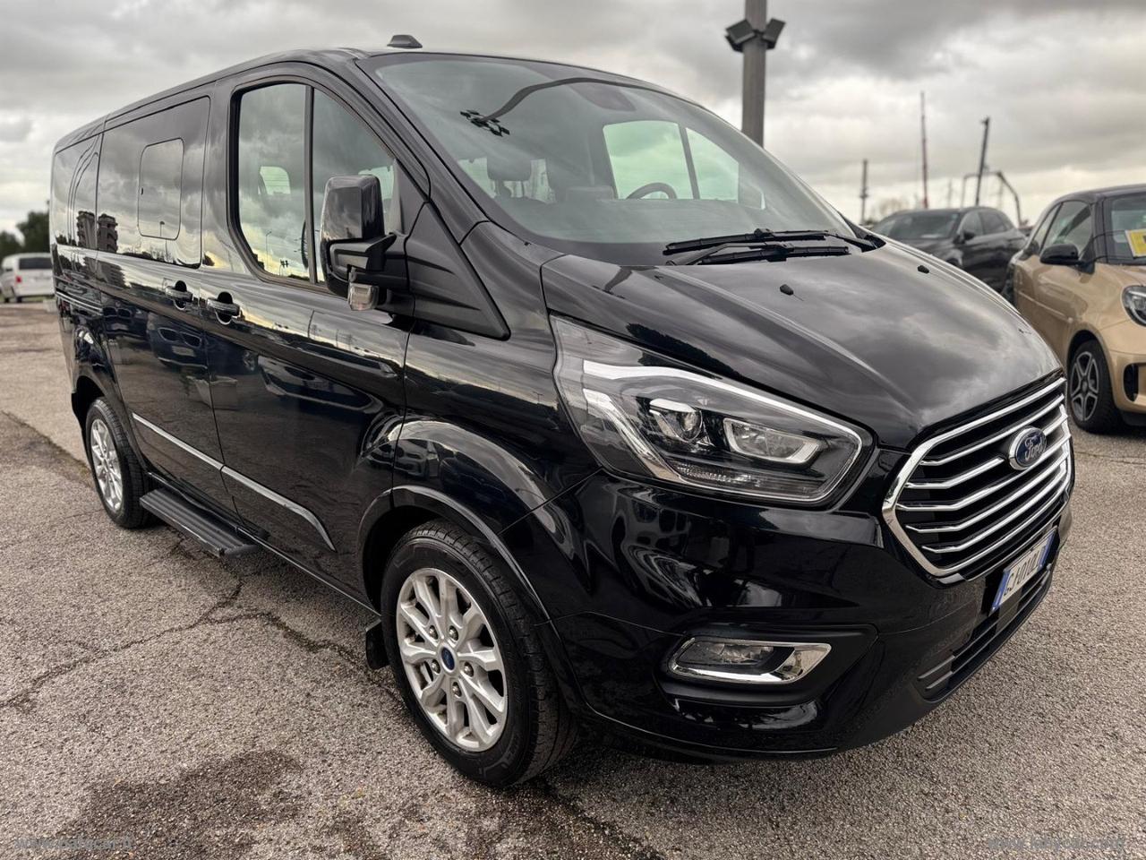 Tou.Cust. 320 2.0 EcoB 130 MHEV PC Tit.