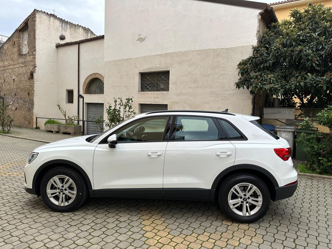 Audi Q3 35 TDI Business