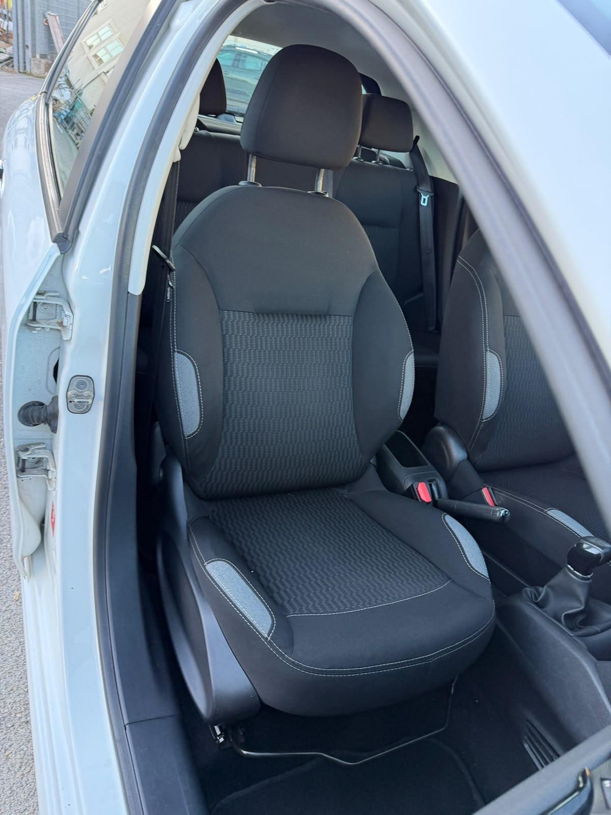 Peugeot 208 87000 KM GARANZIA 12 MESI