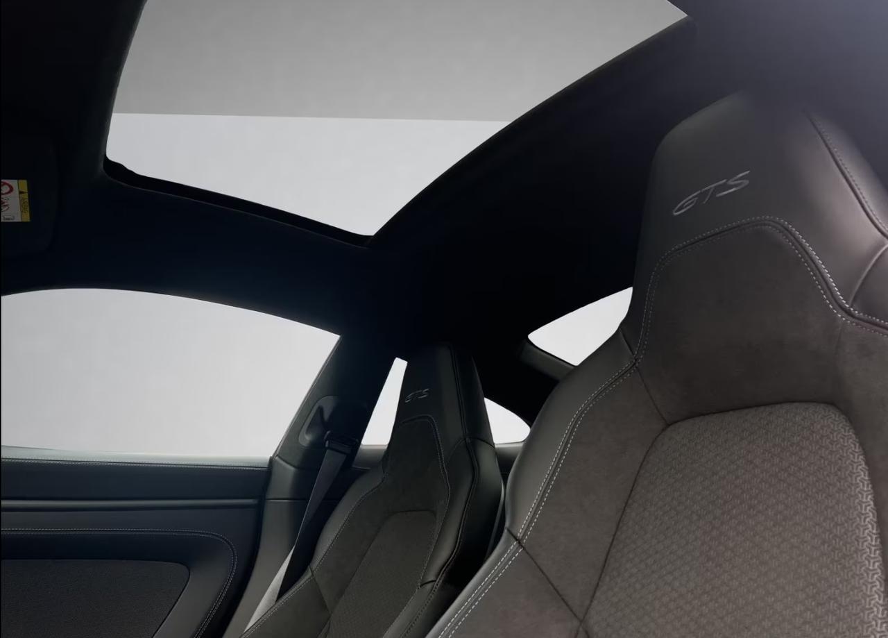 Porsche 911 Coupe 3.6 Carrera GTS Hybrid