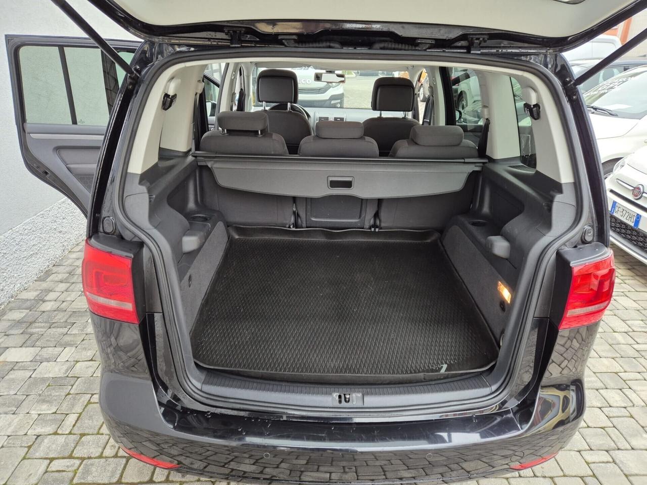 Volkswagen Touran 1.6 TDI DSG Comfortline