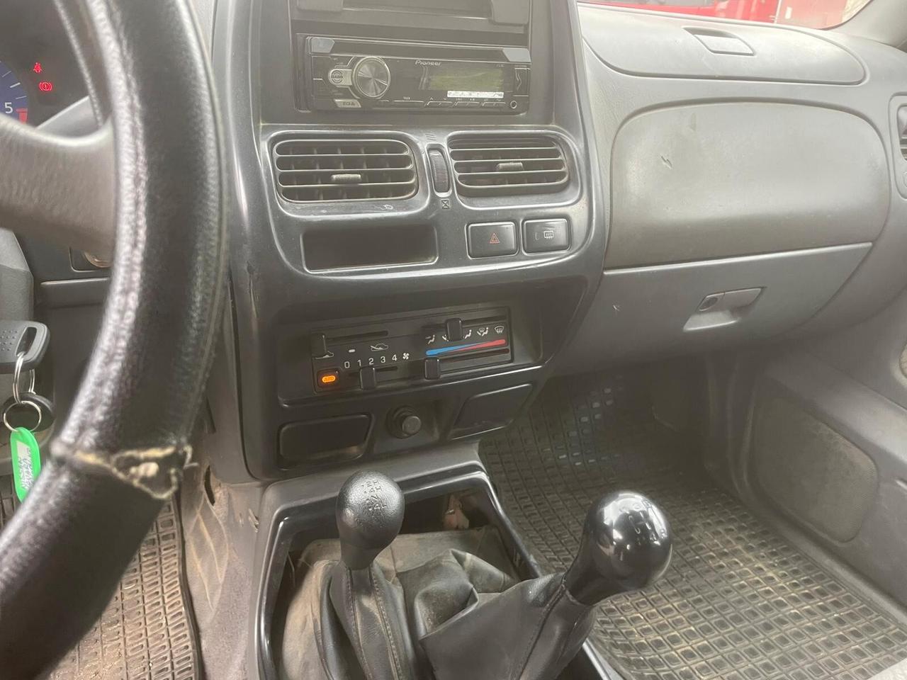 NISSAN NAVARA PICK-UP 2.5 TD DOUBLE CAB 4PORTE