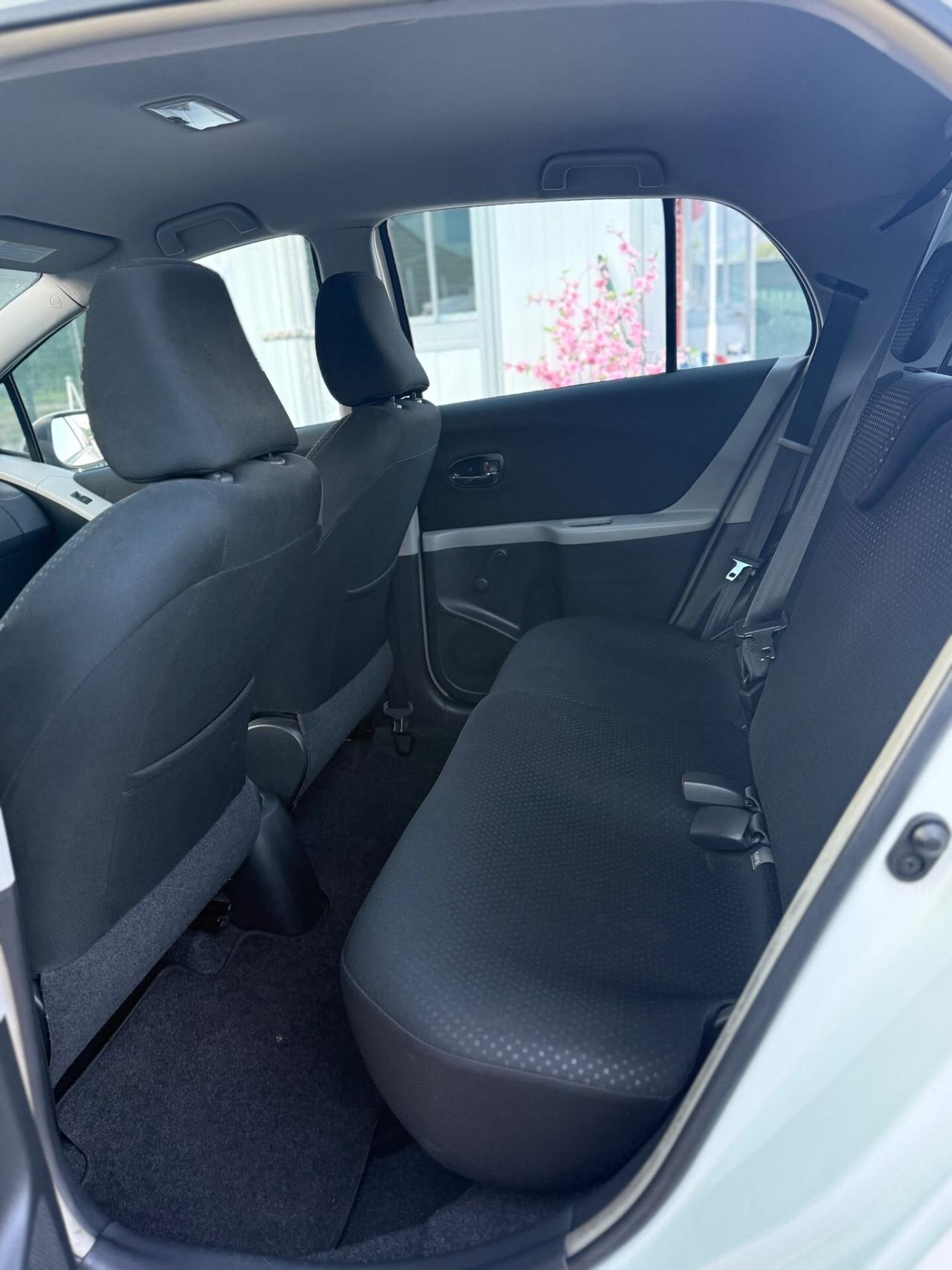 Toyota Yaris 1.3 5 porte SOLO 98.000 KM NEOPATENTATI OK