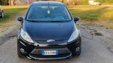 Ford Fiesta 1.4 5 porte Bz.- GPL Titanium Top neopatentati