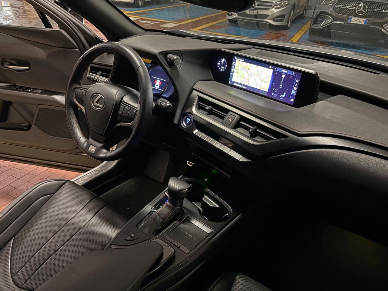 Lexus UX Hybrid 4WD F Sport