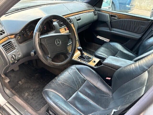 Mercedes E250 D Per ricambi