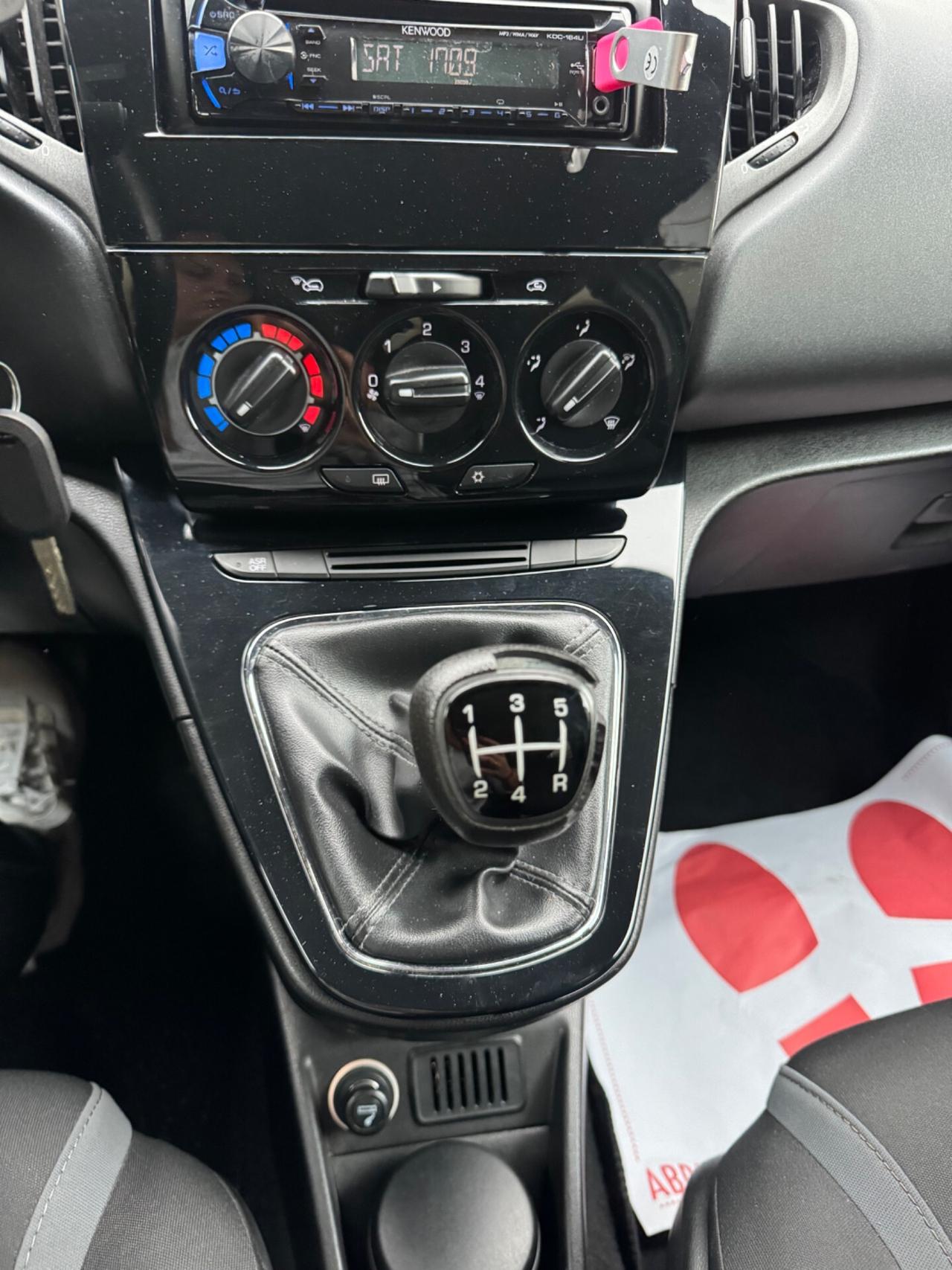 Lancia Ypsilon 1.3 MJT 16V 95 CV 5P. S&S 2016