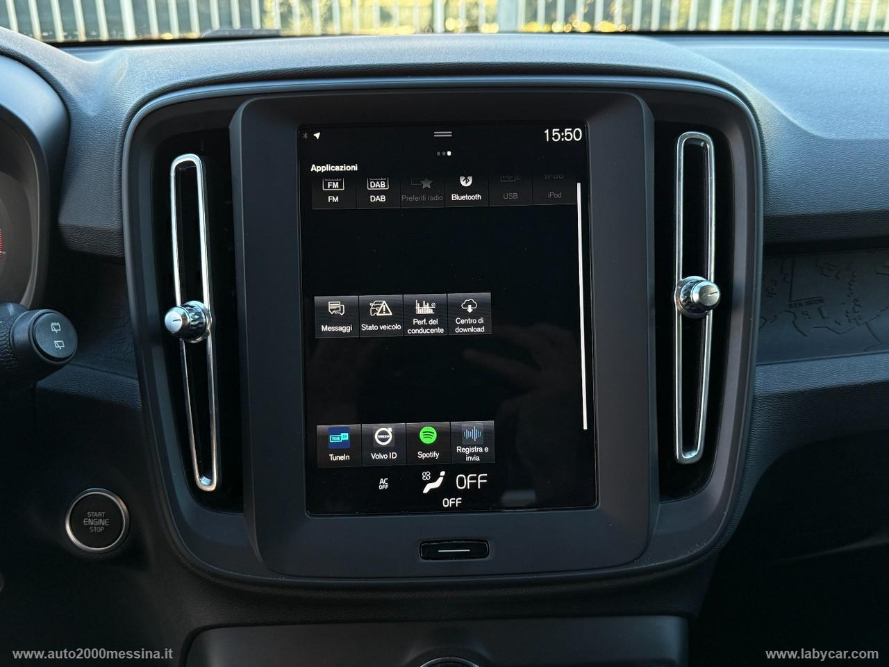 VOLVO XC40 T2 Momentum Core