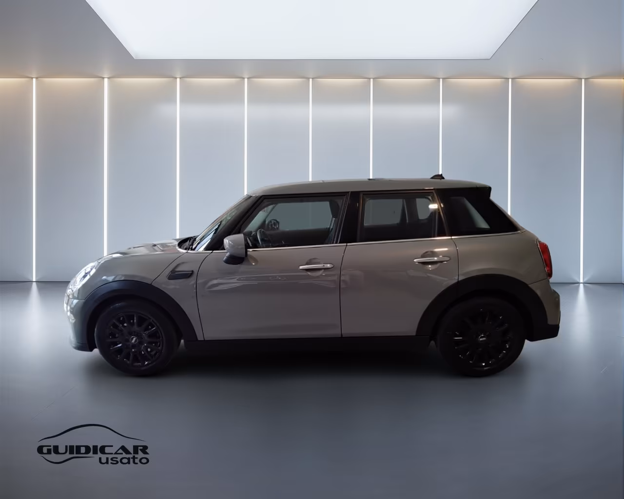 MINI Mini IV F55 2021 5p - Mini 5p 1.5 One Essential 75cv