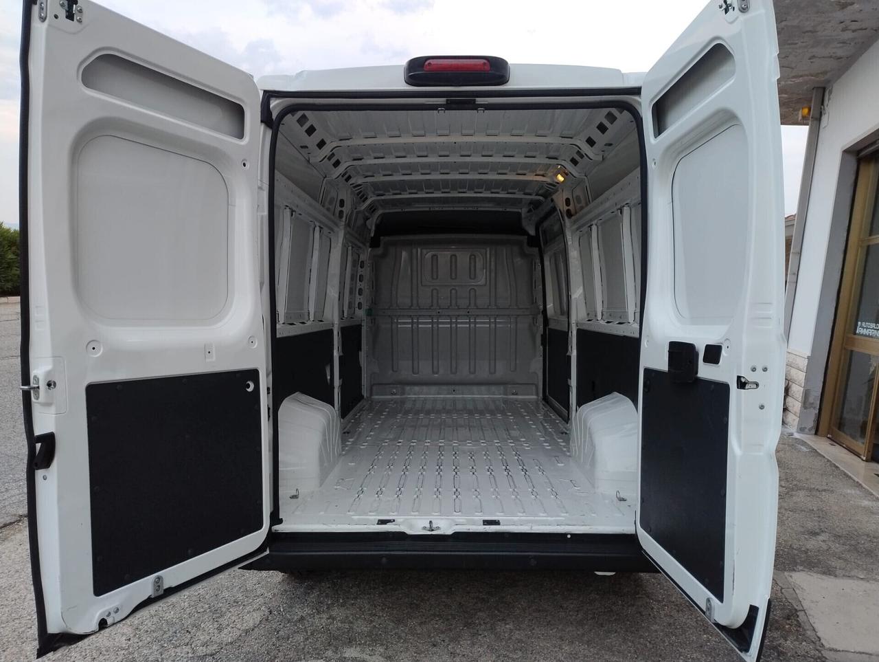 Peugeot Boxer 335 L3H2 2.2 BlueHDI 2020