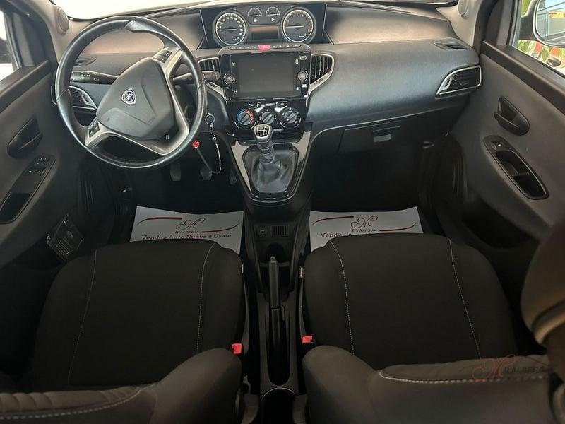 Lancia Ypsilon 1.0 FireFly 70cv Hybrid Gold