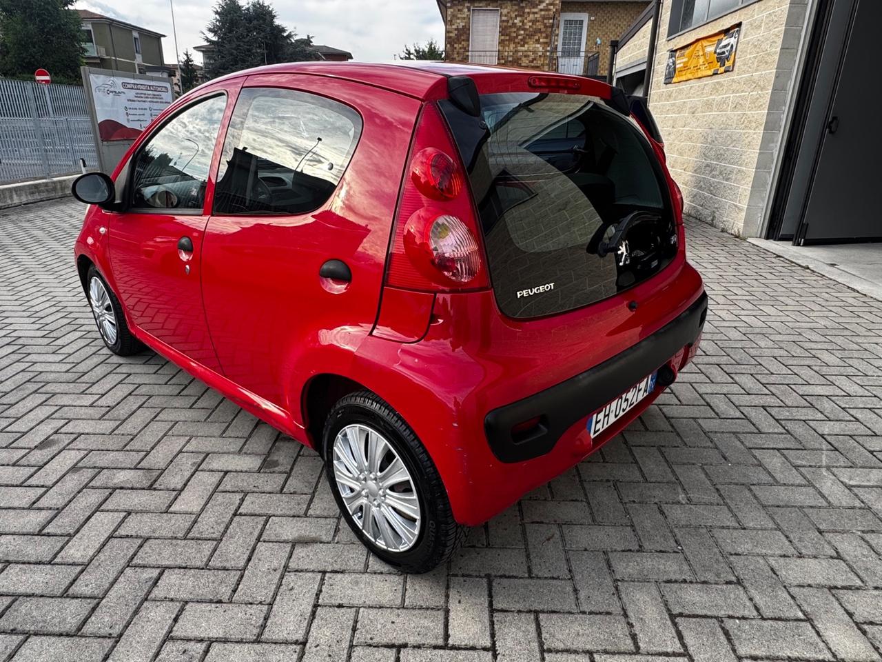 Peugeot 107 1.0 68CV 5p. Plaisir