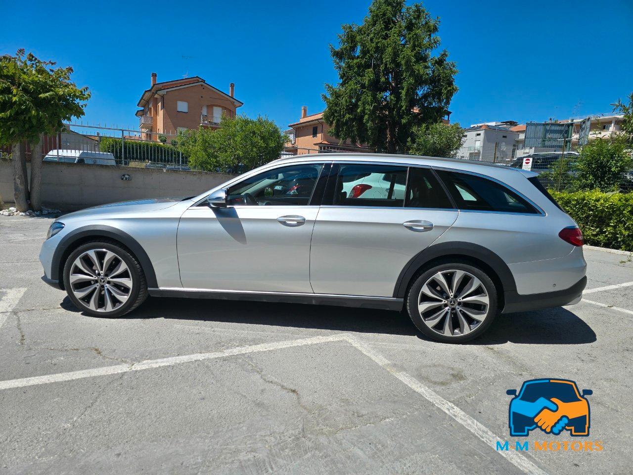 Mercedes E 220 D Premium 4Matic 9G-Tronic Plus Station Wagon All-Terrain