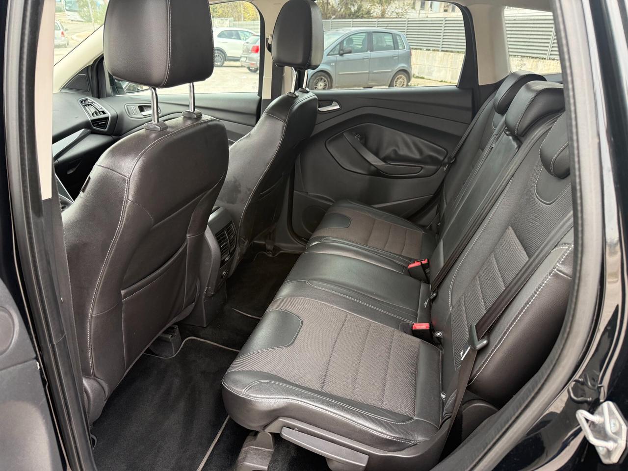 Ford Kuga 2.0 TDCI 140 CV 4WD Titanium