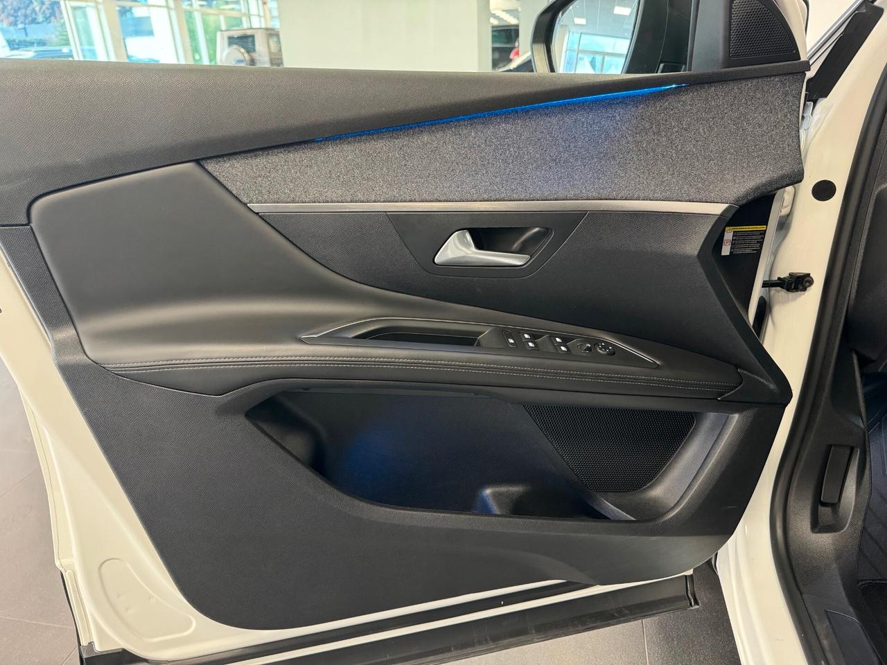 Peugeot 3008 PureTech Turbo 130 S&S EAT6 Allure 50.000 KM