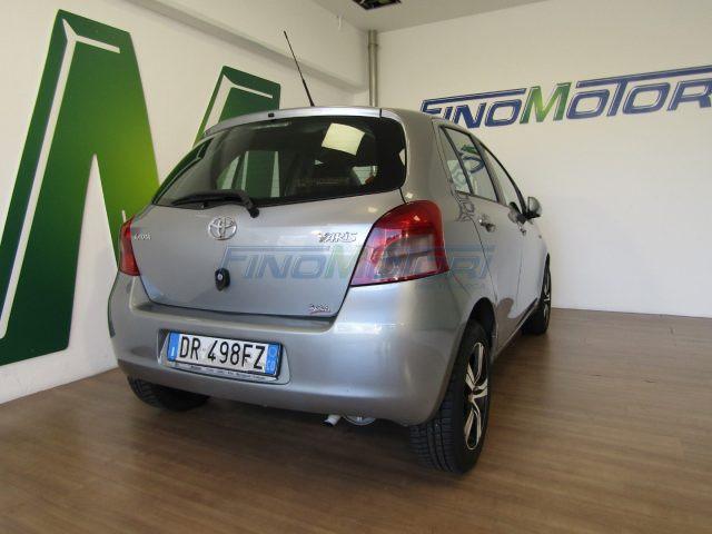 TOYOTA Yaris 1.0 5 porte - NEOPATENTATI