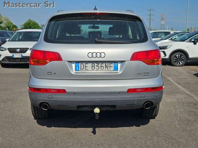 AUDI Q7 Q7 I 2006 3.0 V6 tdi quattro tiptronic DE836NF