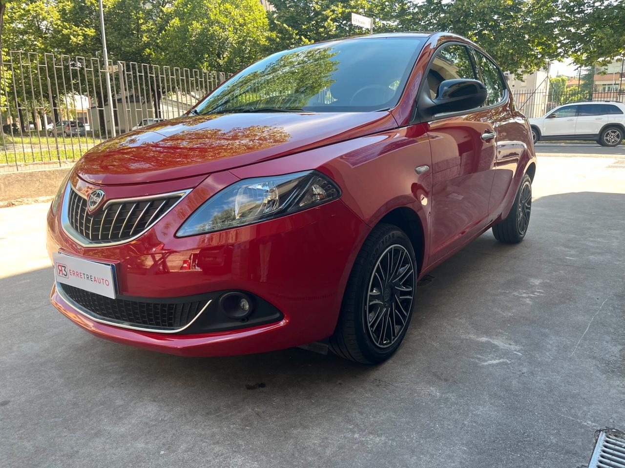LANCIA YPSILON 1.0 HYBRID 70CV GOLD - NESSUN VINCOLO FINANZIARIO - SOLAMENTE 25.00KM - FULL OPTIONAL
