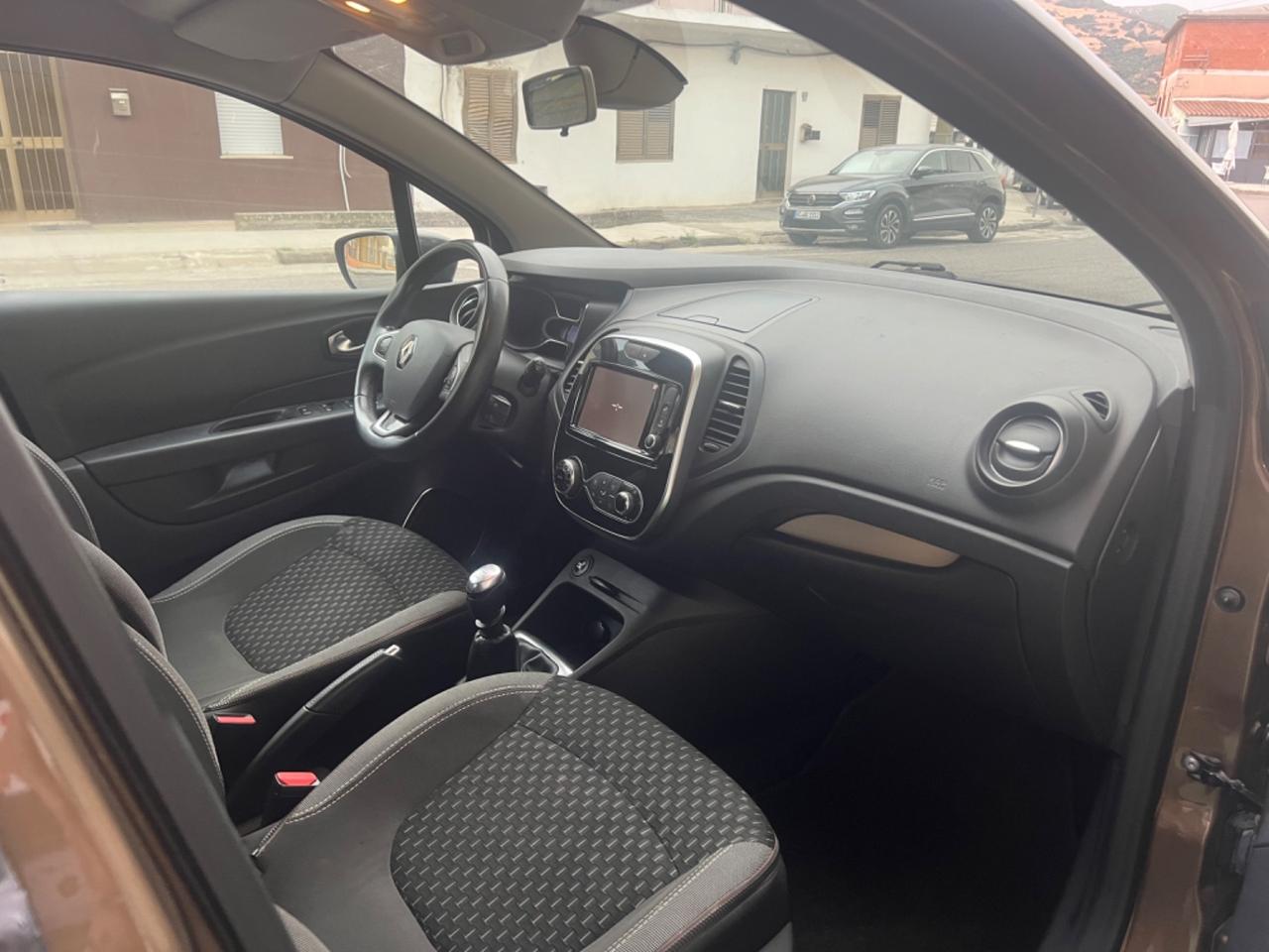 Renault Captur dCi 8V 110 CV Start&Stop Energy Initiale Paris