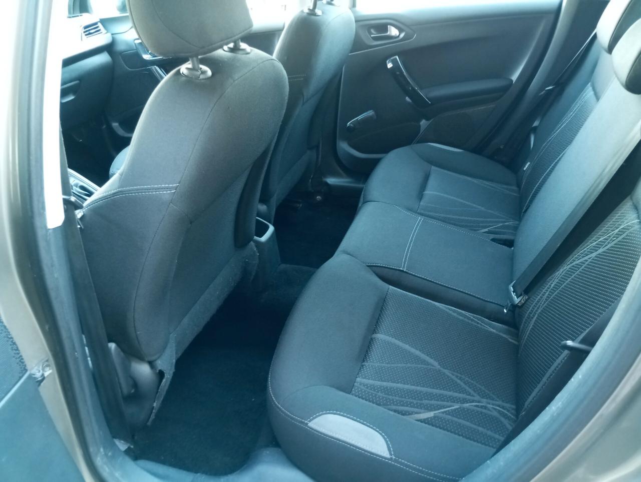 Peugeot 208 1.4 HDi 68 CV 5 porte Active