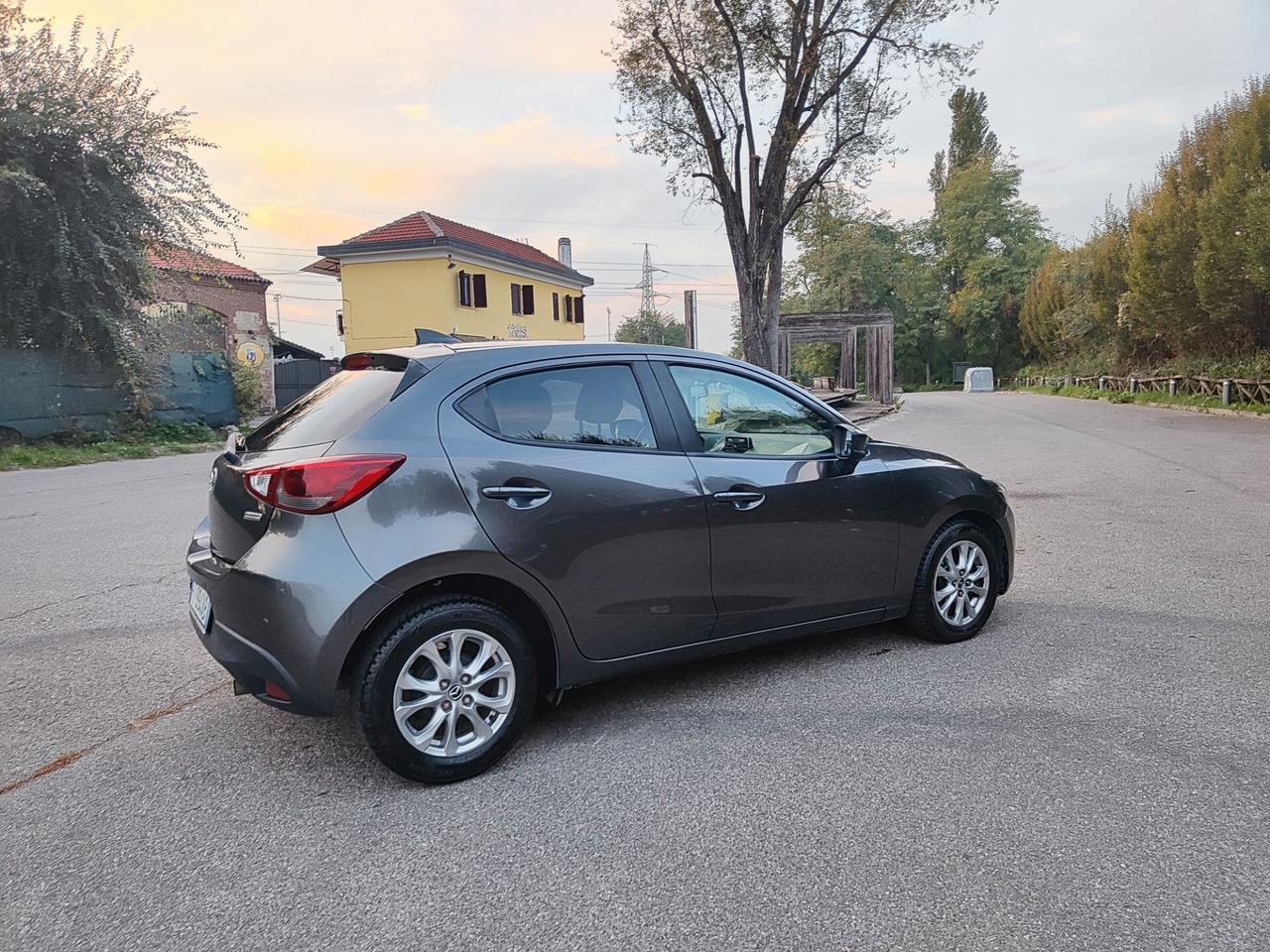 Mazda 2 benzina 5 porte