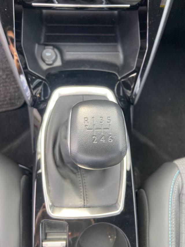 PEUGEOT 2008 *PROMO* PureTech 130 S&S Allure