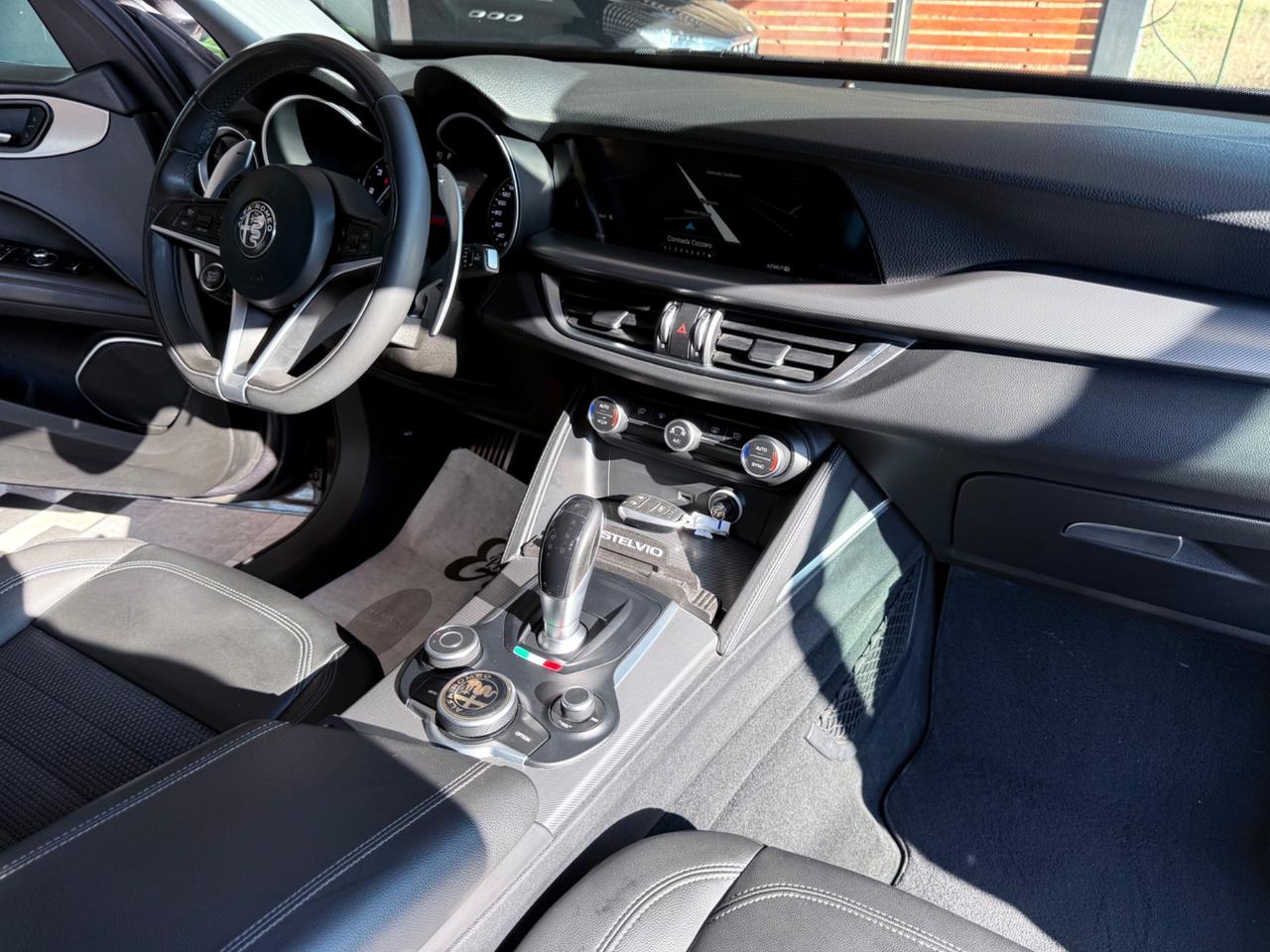 Alfa Romeo Stelvio 2.2 Turbodiesel 210 CV AT8 Q4 Super