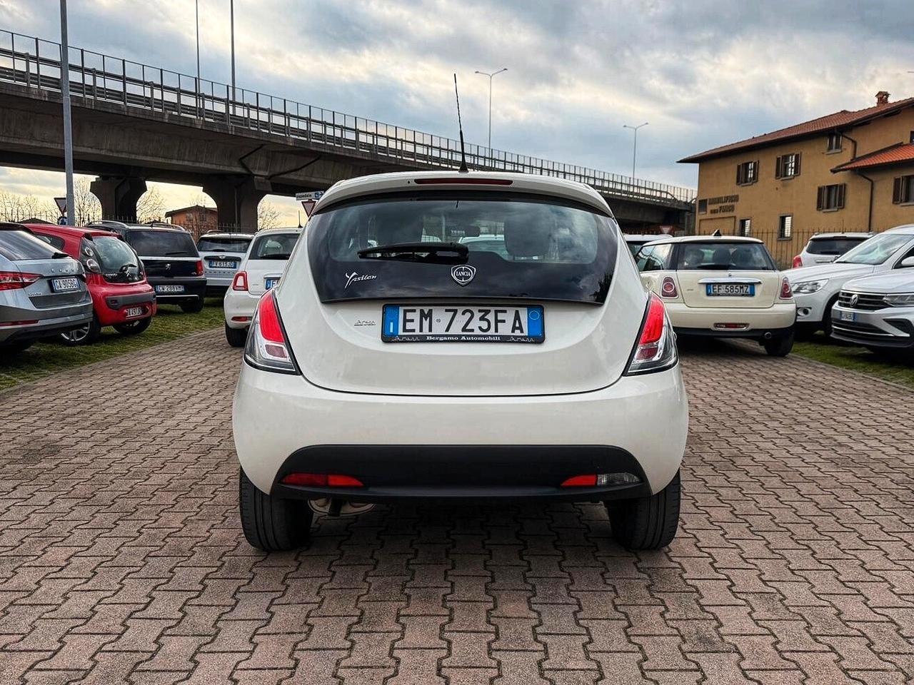 Lancia Ypsilon 1.2 69 CV 5 porte S&S OK NEOPATENTATI
