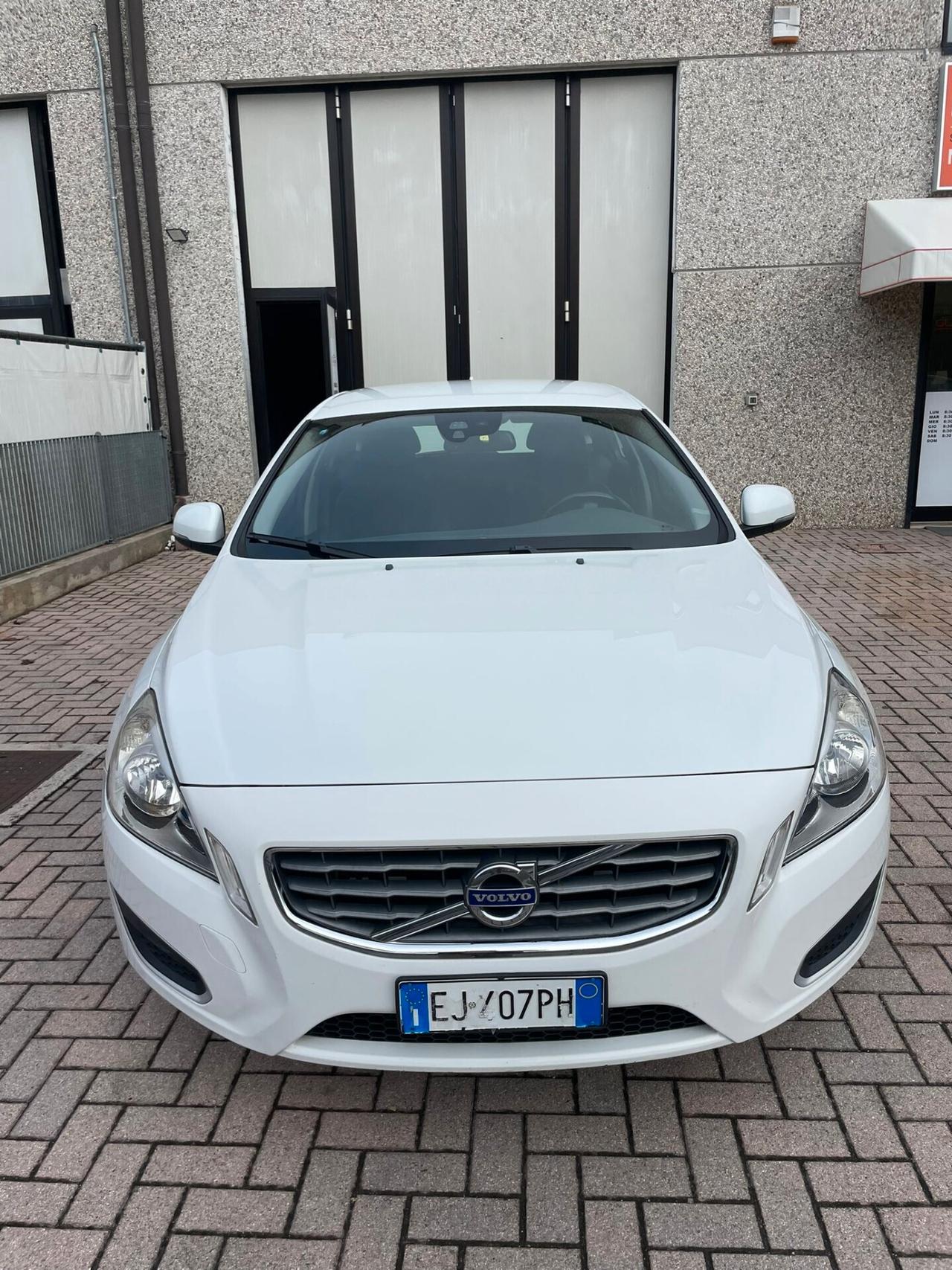 Volvo V60 D3 Summum 2.0cc 163cv