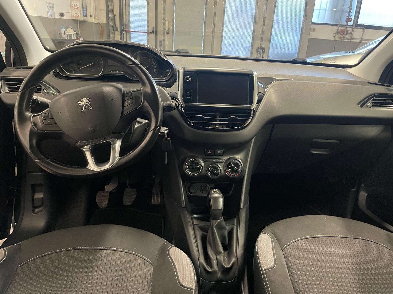 Peugeot 208 BlueHDi 100 5 porte Allure