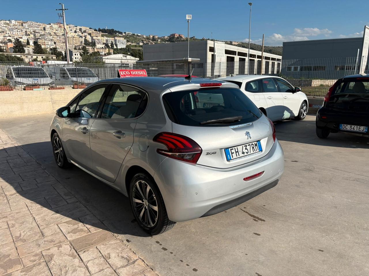 Peugeot 208 BlueHDi 75 5 porte Allure