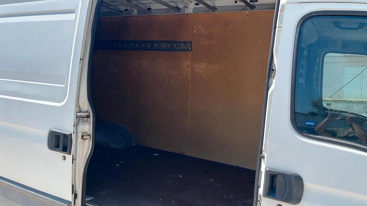 Iveco Daily 35C14/BarTor3.0Hpi TDI PLM-RG Cab