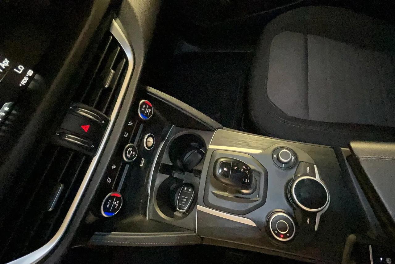 Alfa Romeo Stelvio 2.2 Turbodiesel 160 CV AT8 RWD Business