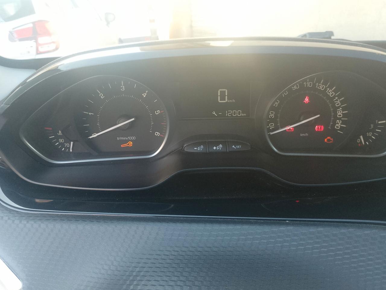 Peugeot 2008 BlueHDi 100 S&S Allure