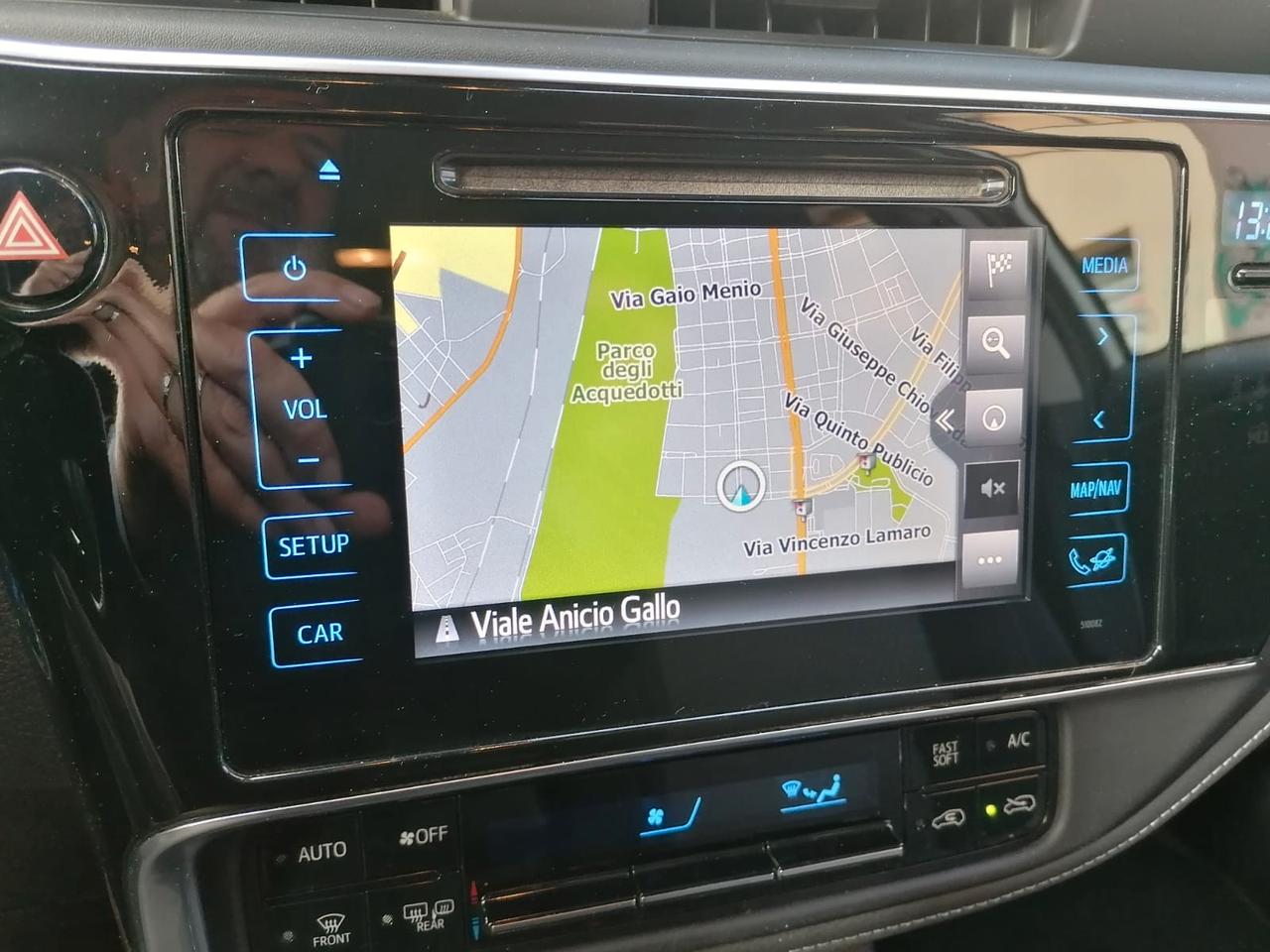 Toyota Auris Touring Sports 1.8 Hybrid Lounge