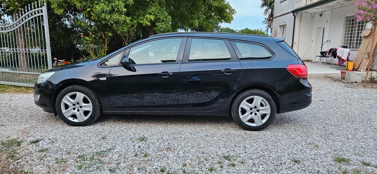 Opel Astra 1.7 CDTI 110CV EcoFLEX S&S 5 porte Cosmo